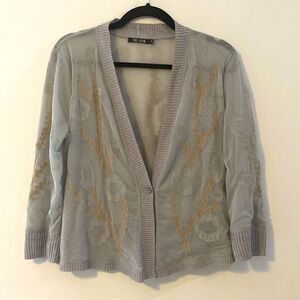 Nic + Zoe, Gray cardigan w/embroidered flowers, Size M, EUC